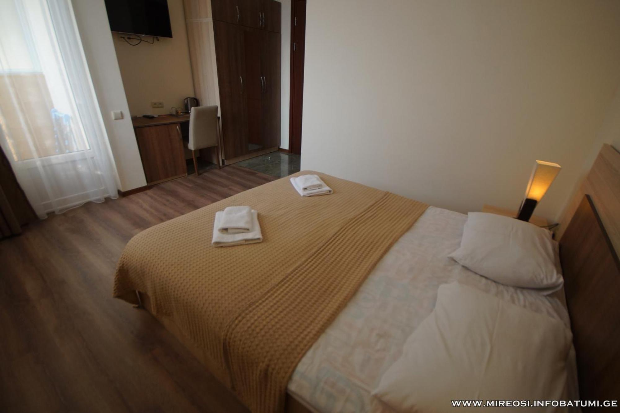 Hotel Mireosi Batumi Ngoại thất bức ảnh